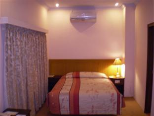 Mirage Hotel Lahore Exterior photo