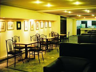 Mirage Hotel Lahore Exterior photo